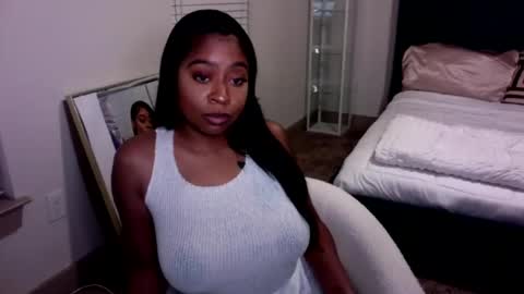 Snapshot of kimmyluxx chatting on 9, 2, 2025 kimmyluxx online show from 9, 2, 2025