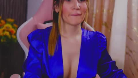 KimSkye online show from 21, 2, 2025