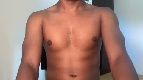Snapshot of kinda_horny_right_now chatting on 21, 5, 2026 Isaac online show from 21, 5, 2026