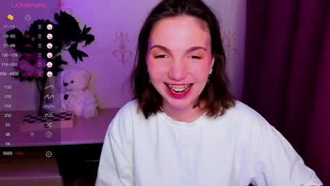 Hazel online show from 8, 4, 2026