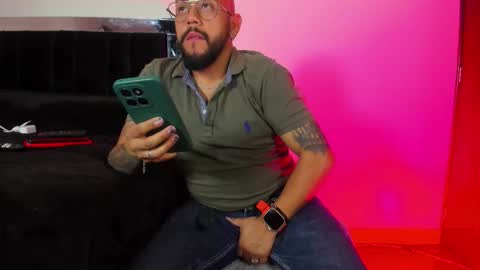 king_bear_25 online show from 3, 3, 2026