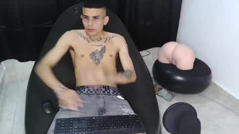 Snapshot of king_bryan19 chatting on 10, 3, 2025 bryan online show from 10, 3, 2025
