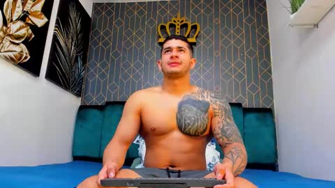 Angel Falconer online show from 30, 9, 2025