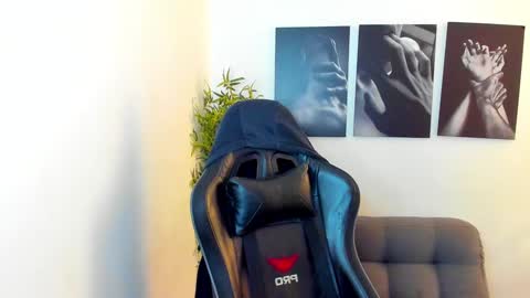 king_of_kings__ online show from 1, 2, 2025