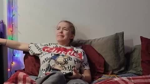 Scarred Thighs online show from 22, 12, 2025