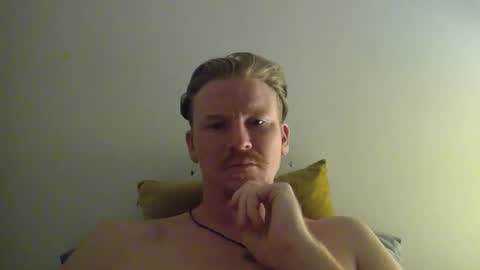 Snapshot of kinglegg chatting on 2, 1, 2025 Kinglegg online show from 2, 1, 2025