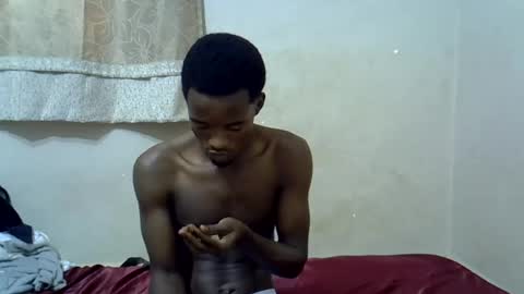 Snapshot of kingsleeee chatting on 12, 6, 2026 kingsleeee online show from 12, 6, 2026