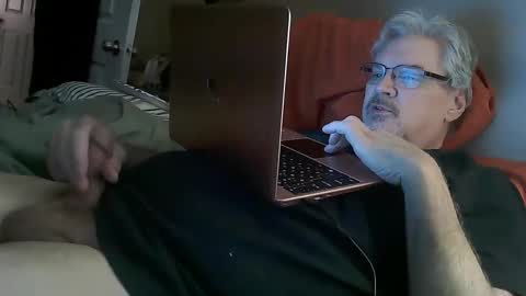 kingtongue10 online show from 19, 1, 2025