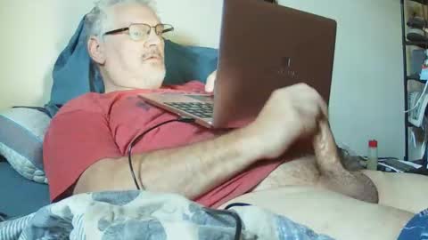 kingtongue10 online show from 4, 11, 2025