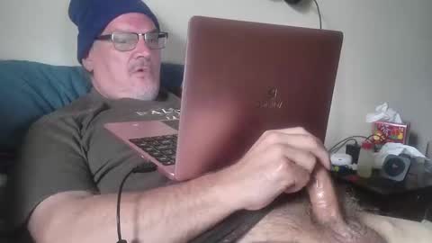 Snapshot of kingtongue10 chatting on 13, 4, 2026 kingtongue10 online show from 13, 4, 2026