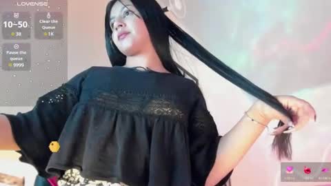 Snapshot of kinky_yeyns chatting on 15, 1, 2025 kinky yeyns online show from 15, 1, 2025