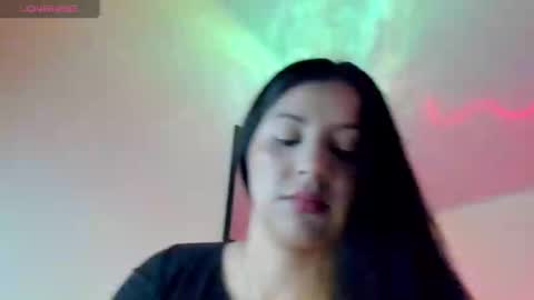 Snapshot of kinky_yeyns chatting on 28, 1, 2025 kinky yeyns online show from 28, 1, 2025