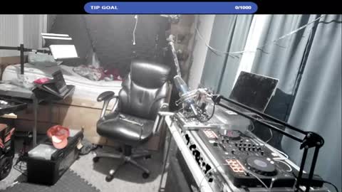 Snapshot of kinkybiguy14 chatting on 13, 9, 2025 Kinky Cassie online show from 13, 9, 2025