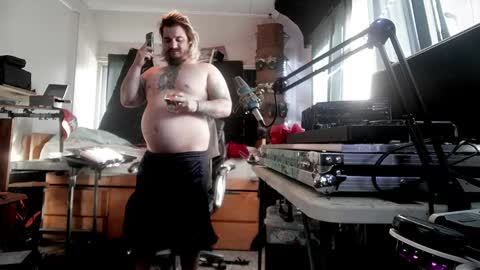 Snapshot of kinkybiguy14 chatting on 17, 9, 2025 Kinky Cassie online show from 17, 9, 2025