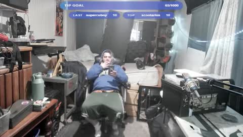 Snapshot of kinkybiguy14 chatting on 13, 10, 2025 Kinky Cassie online show from 13, 10, 2025