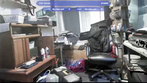 Snapshot of kinkybiguy14 chatting on 20, 11, 2025 Kinky Cassie online show from 20, 11, 2025