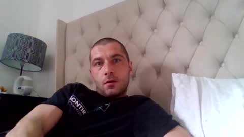 Snapshot of kinkycouple147 chatting on 4, 4, 2026 kinkycouple147 online show from 4, 4, 2026