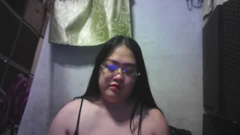 Snapshot of kinkyhotcumm chatting on 18, 12, 2024 KAREN online show from 18, 12, 2024