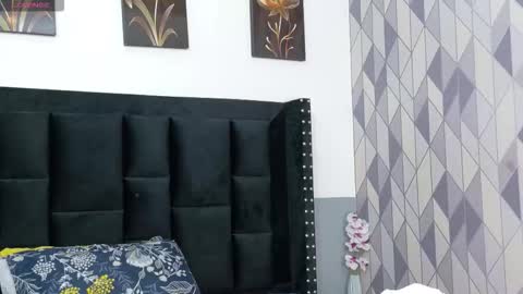 MISS RYN  online show from 9, 1, 2026