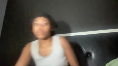 Bunniii online show from 1, 2, 2025