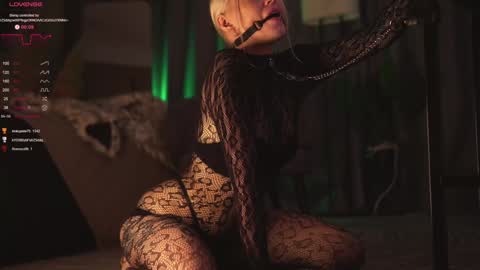 kinkylina_ online show from 2, 12, 2024