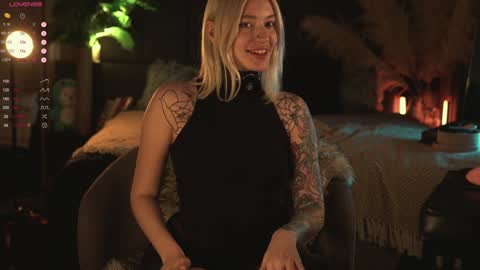 kinkylina_ online show from 14, 12, 2024