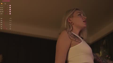 kinkylina_ online show from 4, 1, 2025