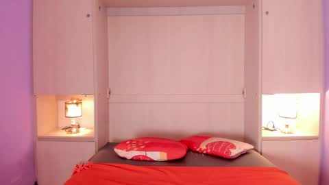 M A R A  online show from 5, 3, 2025