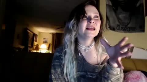 Snapshot of kipsy420 chatting on 23, 9, 2025 Kipsy Rose online show from 23, 9, 2025