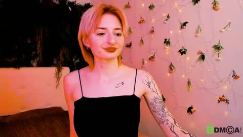 Snapshot of kira__cutie chatting on 15, 5, 2026 Kira online show from 15, 5, 2026