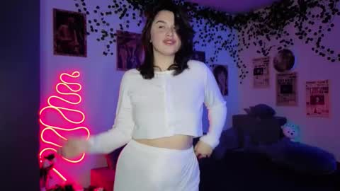 Snapshot of kira_kick chatting on 19, 10, 2025 Kira VanKick online show from 19, 10, 2025