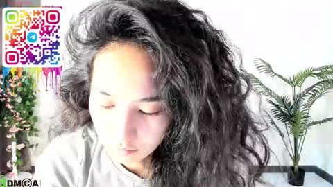 Snapshot of kira_lilian chatting on 11, 9, 2025 Aura online show from 11, 9, 2025