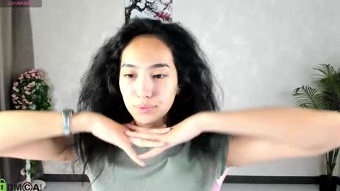 Snapshot of kira_lilian chatting on 20, 9, 2025 Aura online show from 20, 9, 2025
