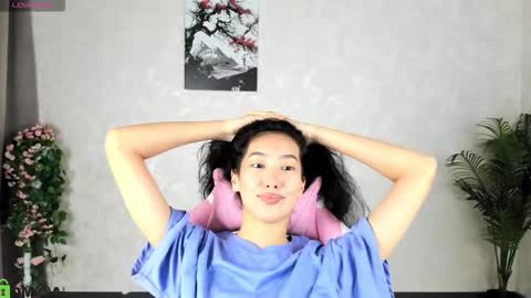 Snapshot of kira_lilian chatting on 24, 9, 2025 Aura online show from 24, 9, 2025