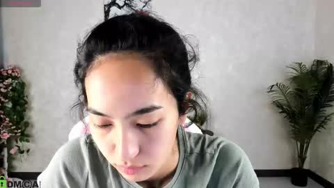 Snapshot of kira_lilian chatting on 29, 9, 2025 Aura online show from 29, 9, 2025