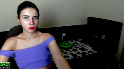 Snapshot of kira_mooon chatting on 11, 12, 2024 Kira online show from 11, 12, 2024