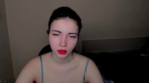 Snapshot of kira_mooon chatting on 1, 2, 2025 Kira online show from 1, 2, 2025