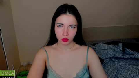 Snapshot of kira_mooon chatting on 2, 2, 2025 Kira online show from 2, 2, 2025