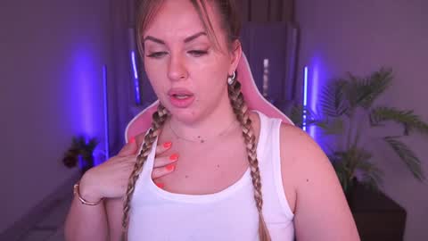 Snapshot of kiracandys chatting on 1, 2, 2025 Kira online show from 1, 2, 2025