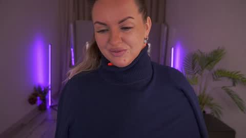 Snapshot of kiracandys chatting on 2, 2, 2025 Kira online show from 2, 2, 2025