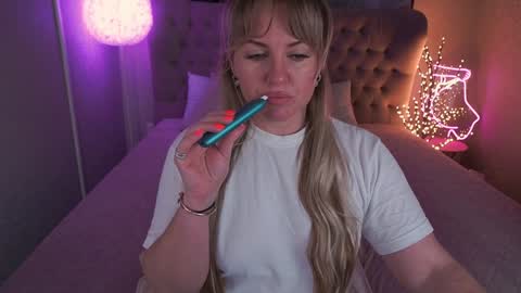 Snapshot of kiracandys chatting on 7, 2, 2025 Kira online show from 7, 2, 2025
