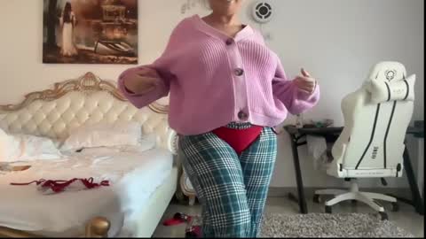 Snapshot of kiradivine chatting on 10, 10, 2025 KiraDivine online show from 10, 10, 2025