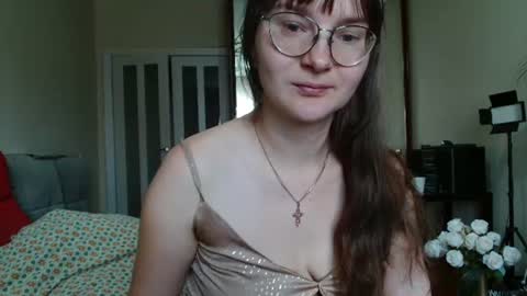 KiraGoldens online show from 17, 6, 2026