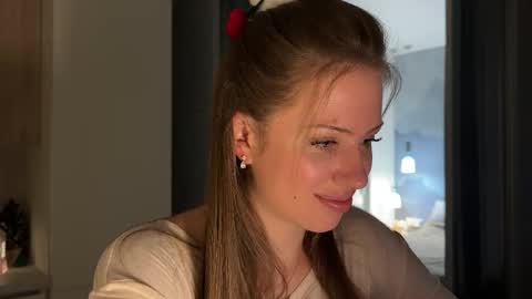 Kira online show from 11, 3, 2026