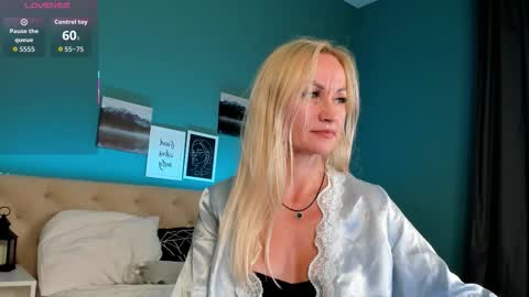 Snapshot of kirasun_ chatting on 24, 9, 2025 KiraSun online show from 24, 9, 2025