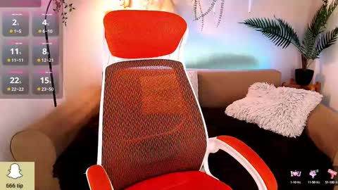 Snapshot of kiraxmoon chatting on 7, 3, 2025 kiraxmoon online show from 7, 3, 2025