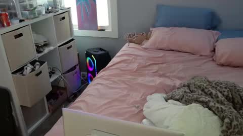 Onya online show from 4, 1, 2025