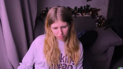 Snapshot of kirraa_ chatting on 7, 12, 2024 Kira online show from 7, 12, 2024