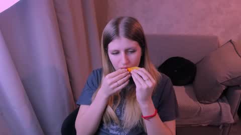 Snapshot of kirraa_ chatting on 22, 1, 2025 Kira online show from 22, 1, 2025