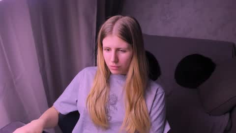 Snapshot of kirraa_ chatting on 12, 3, 2025 Kira online show from 12, 3, 2025